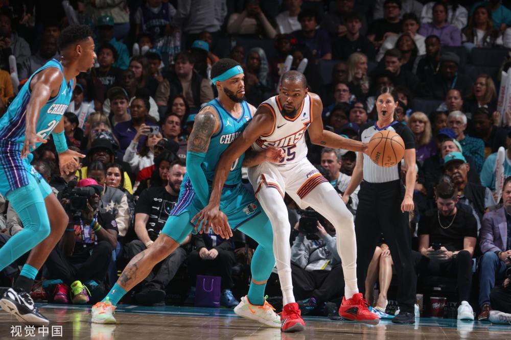 了坚韧的一 了坚韧的一