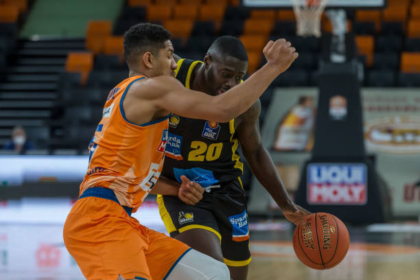 决中最受期 决中最受期